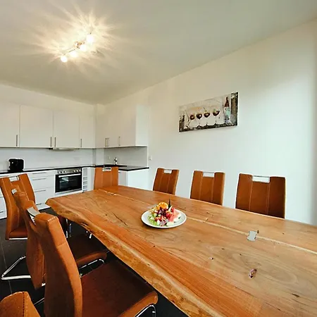 Appartement Fuer 4 Personen In Strausberg